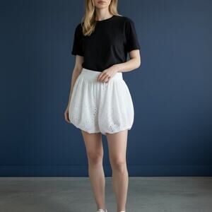 Zara White NWT Eyelet Embroidered Bubble Shorts XS 100% Cotton Zipper Closure
